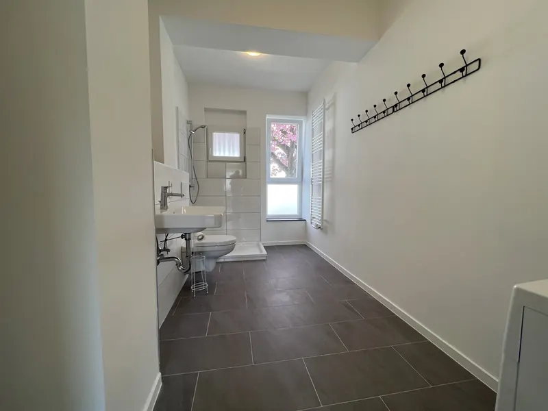 Badezimmer einer Monteurwohnung