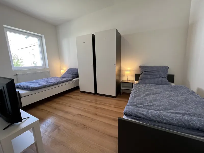 Zweibettzimmer einer Monteurwohnung
